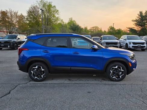 New 2026 Kia Seltos S AWD/4WD image 8