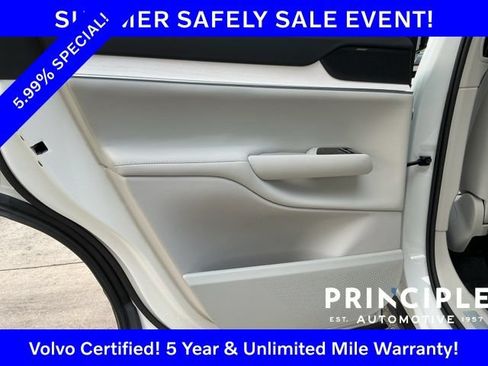 Certified 2025 Volvo EX90 Ultra AWD/4WD image 30