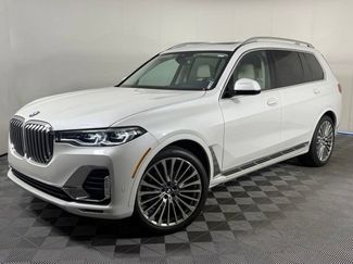 Used 2022 BMW X7 xDrive40i w/ Premium Package AWD/4WD video 1