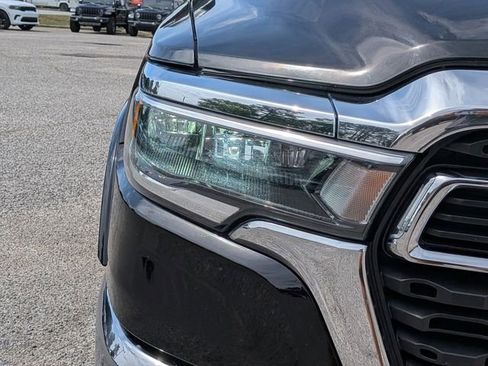 Used 2025 RAM 1500 Big Horn AWD/4WD image 10