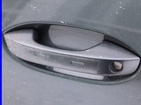 Used 2025 Volkswagen Tiguan SE image 13