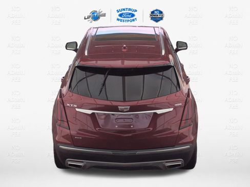 Used 2024 Cadillac XT5 Premium Luxury w/ LPO, Floor Liner Package AWD/4WD image 11