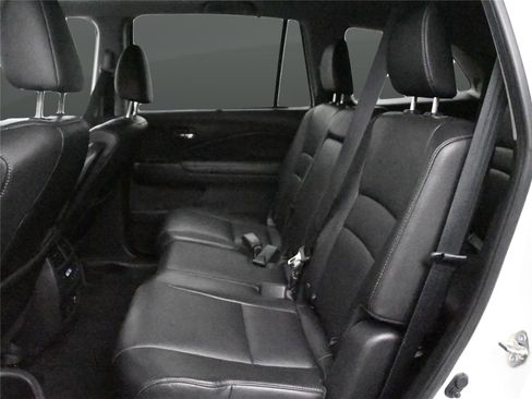 Used 2024 Cadillac XT4 Sport image 5