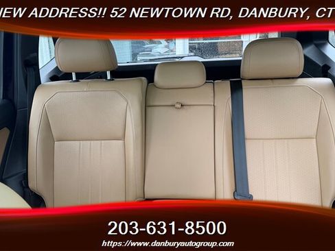 Used 2022 Volkswagen Tiguan SE AWD/4WD image 10