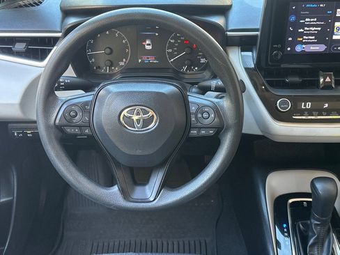 Used 2023 Toyota Corolla LE w/ LE Convenience Package FWD image 17