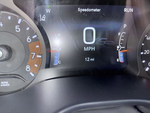 New 2026 Jeep Compass Latitude AWD/4WD image 18