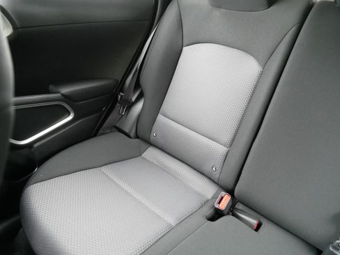 Certified 2025 Kia Soul LX w/ LX Technology Package FWD image 12