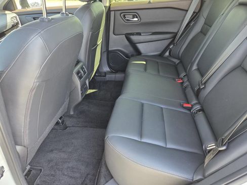 Used 2023 Nissan Rogue SL w/ SL Premium Package FWD image 27
