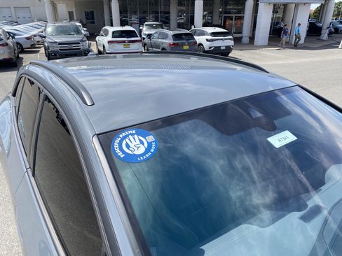 Certified 2023 Volkswagen ID.4 Pro AWD/4WD image 32