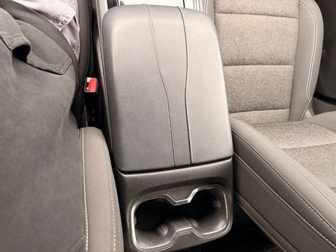 Used 2024 Chevrolet Traverse LT image 21