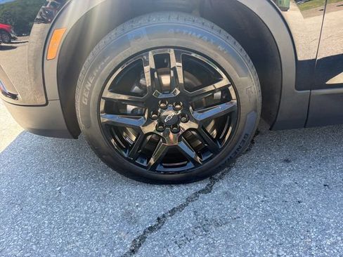 Used 2019 Chevrolet Blazer LT AWD/4WD image 32