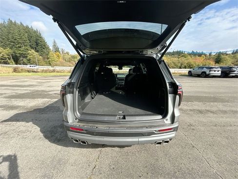 New 2025 Chevrolet Traverse LT w/ Enhanced Driving Package image 27