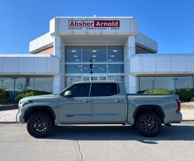Used 2025 Toyota Tundra Platinum AWD/4WD image 3