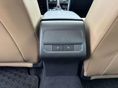 Used 2019 Volkswagen Jetta SEL image 11