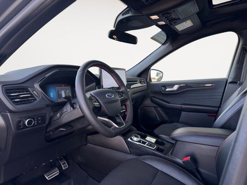 Used 2023 Ford Escape ST-Line w/ Tech Pack #1 image 9