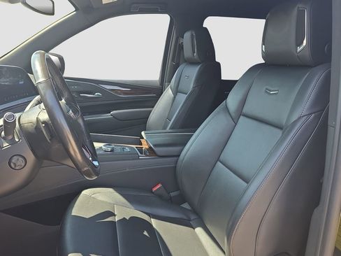 Used 2023 Cadillac Escalade ESV Luxury image 7