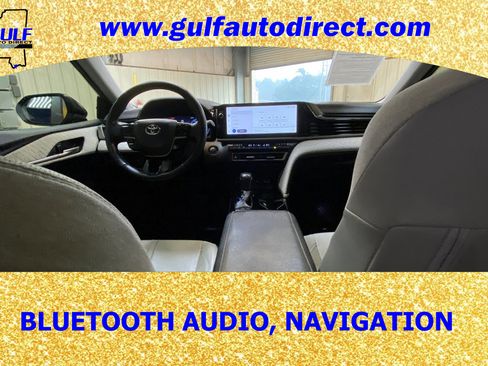 Used 2025 Toyota Camry XLE image 2