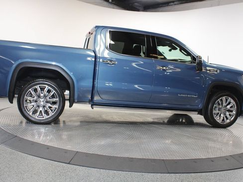 Used 2025 GMC Sierra 1500 Denali w/ Denali Reserve Package AWD/4WD image 10