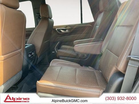 Used 2021 Chevrolet Tahoe High Country w/ Premium Package AWD/4WD image 13