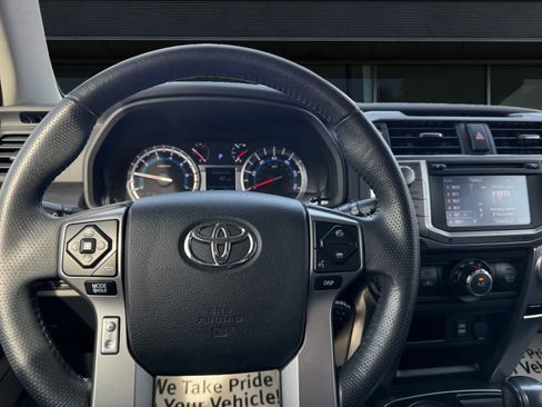 Used 2019 Toyota 4Runner SR5 Premium image 5