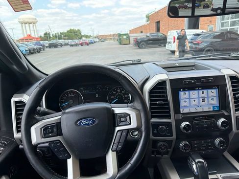 Used 2019 Ford F150 Lariat w/ Equipment Group 502A Luxury AWD/4WD image 12