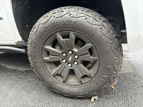 Used 2017 Chevrolet Colorado Z71 image 15