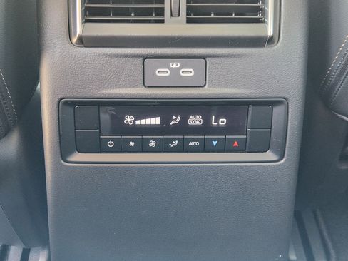 Used 2024 MAZDA CX-90 3.3 Turbo w/ Premium Package AWD/4WD image 24