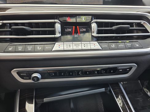 Used 2021 BMW X5 xDrive40i w/ Convenience Package AWD/4WD image 26