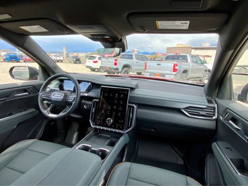 New 2026 GMC Acadia AT4 w/ LPO, Floor Liner Package AWD/4WD image 34