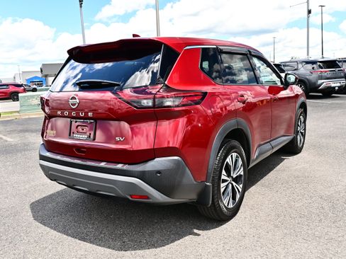 Used 2021 Nissan Rogue SV FWD image 8