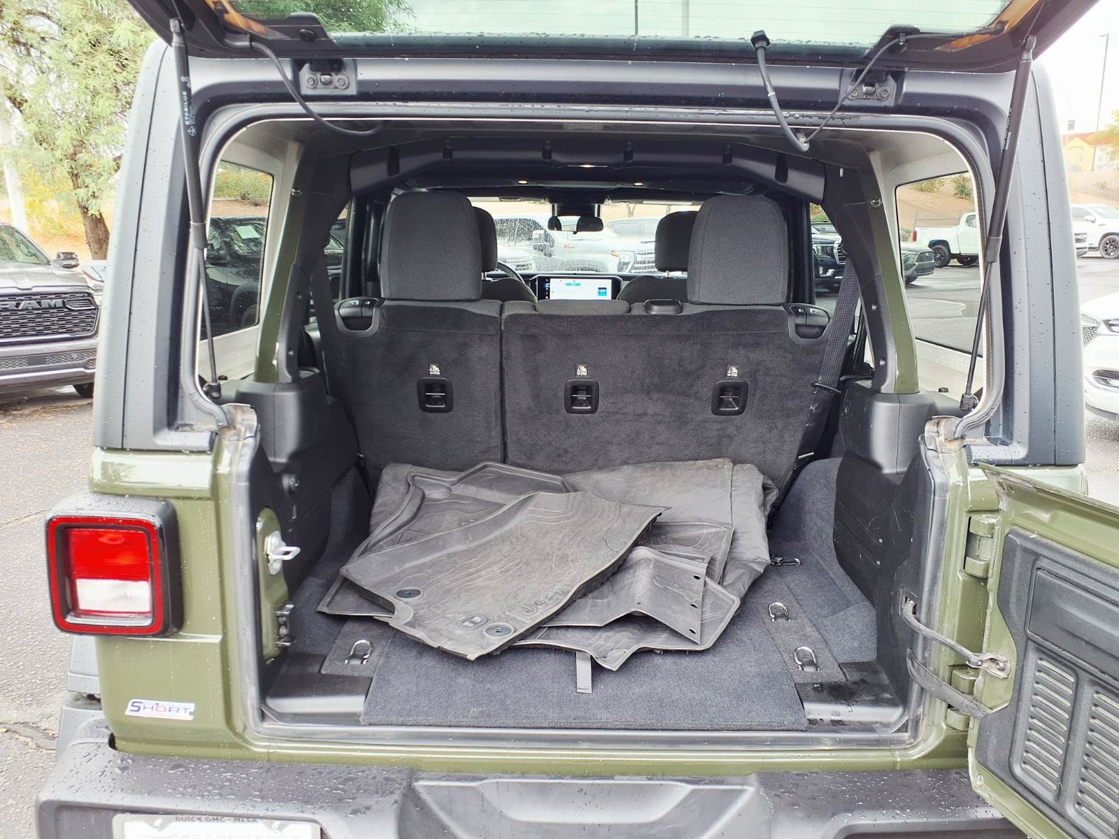 Used 2024 Jeep Wrangler Unlimited Sport AWD/4WD image 7