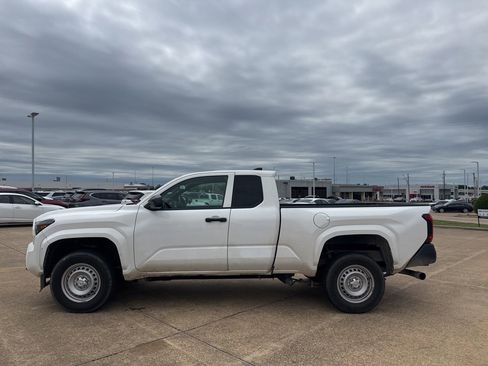 Used 2024 Toyota Tacoma SR RWD image 12