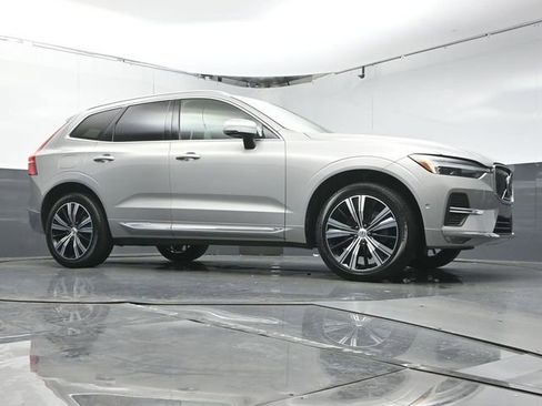 Used 2022 Volvo XC60 B5 Inscription w/ Advanced Package image 32