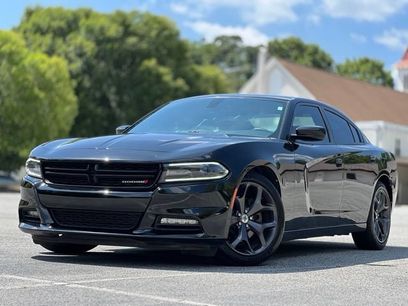 Used 2017 Dodge Charger R/T w/ Navigation & Travel Group