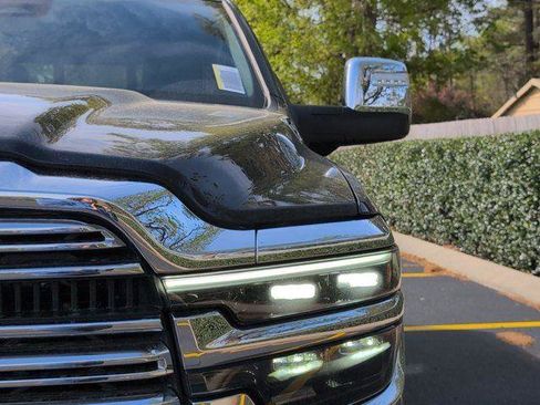 New 2026 RAM 2500 Laramie AWD/4WD image 12