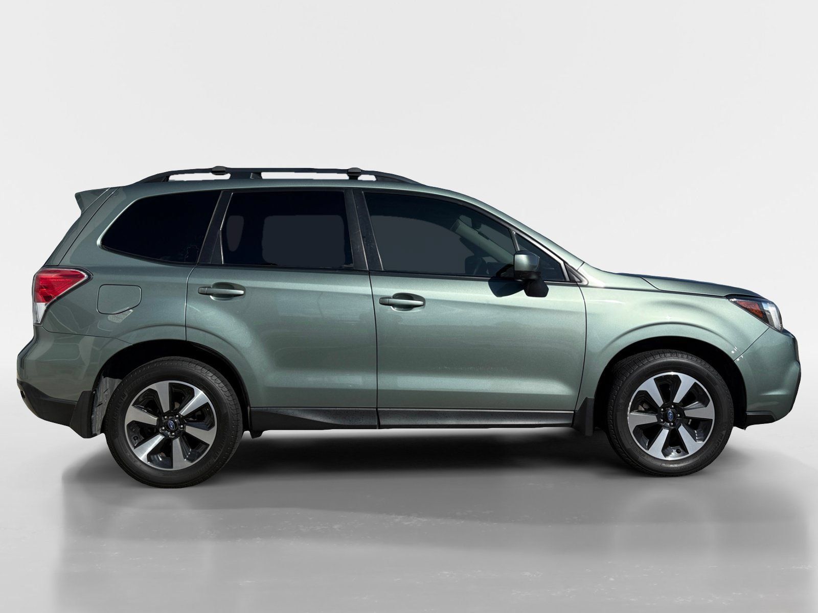 Used 2017 Subaru Forester 2.5i Premium w/ Protection Package #1 AWD/4WD image 5