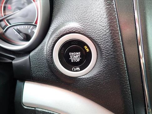 Used 2018 Dodge Journey SE w/ Popular Equipment Group FWD image 20