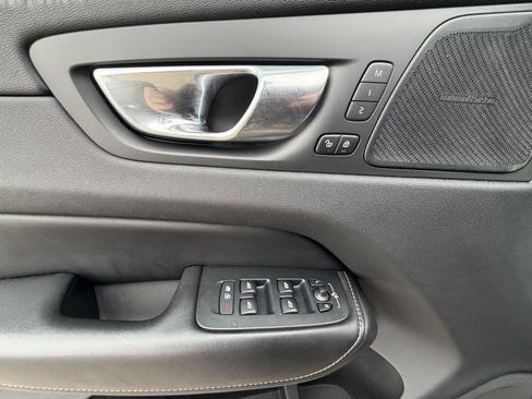 Used 2019 Volvo XC60 T6 Inscription w/ Protection Package Premier image 10