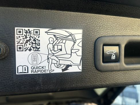 Used 2021 Toyota Sienna XLE image 12