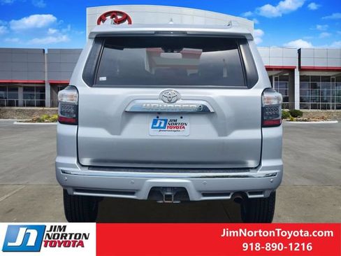 Used 2015 Toyota 4Runner Limited AWD/4WD image 6