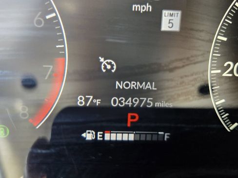 Certified 2025 Honda HR-V EX-L image 23