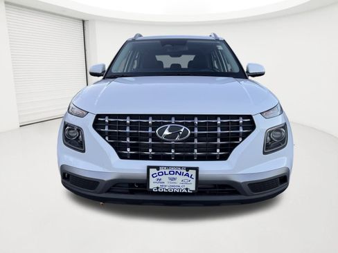 Used 2025 Hyundai Venue SEL FWD image 7