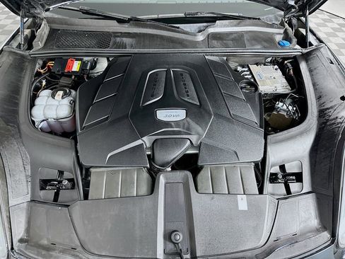 Used 2019 Porsche Cayenne image 30