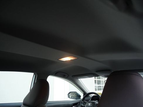 Used 2022 Toyota Camry LE image 26