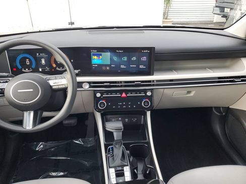 Used 2026 Hyundai Tucson SEL FWD image 12