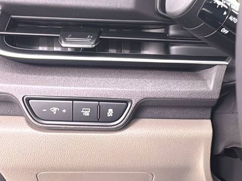 New 2026 Kia Carnival EX image 35