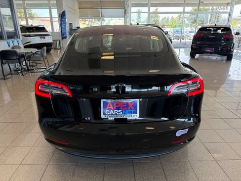 Used 2018 Tesla Model 3 Mid Range RWD image 4