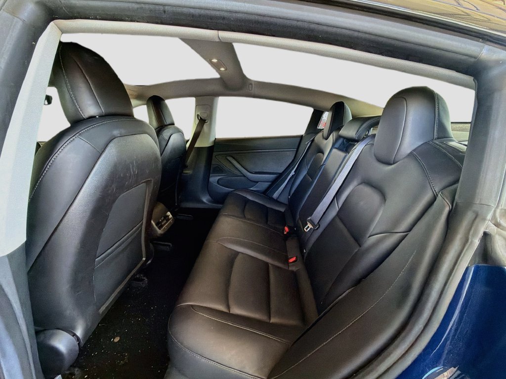 Used 2018 Tesla Model 3 Long Range RWD image 25