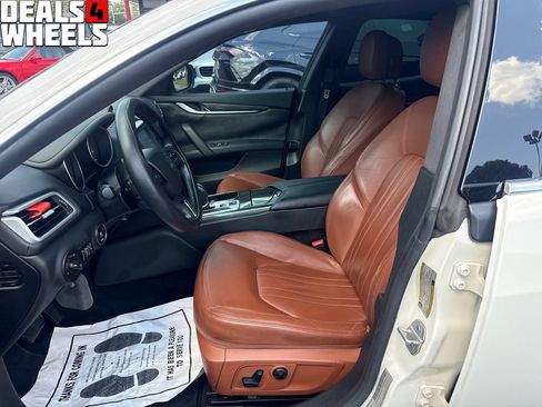 Used 2015 Maserati Ghibli RWD image 9