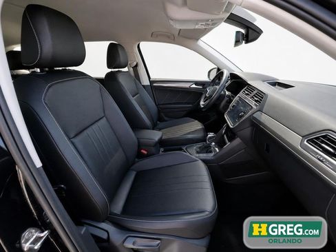 Used 2022 Volkswagen Tiguan SE FWD image 15